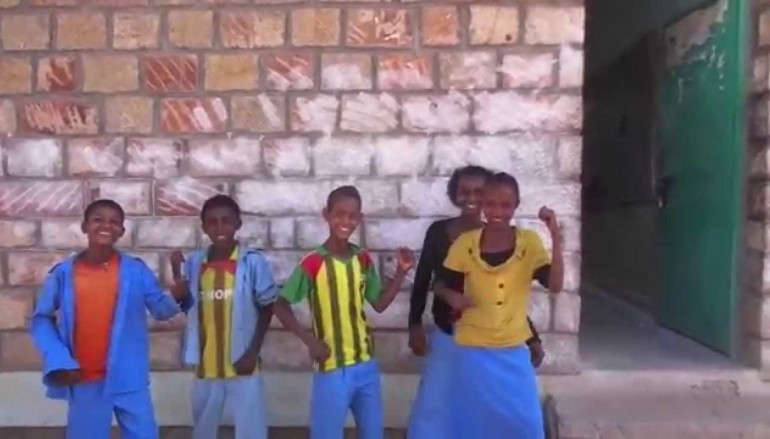 I bambini etiopi che cantano Even Flow
