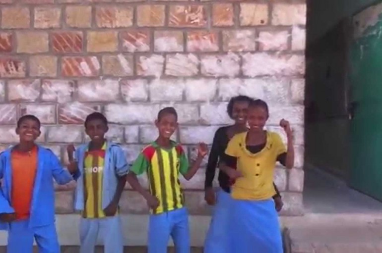 I bambini etiopi che cantano Even Flow