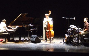 Avishai Cohen conquista Cesena, un jazz dalle Mille e una notte