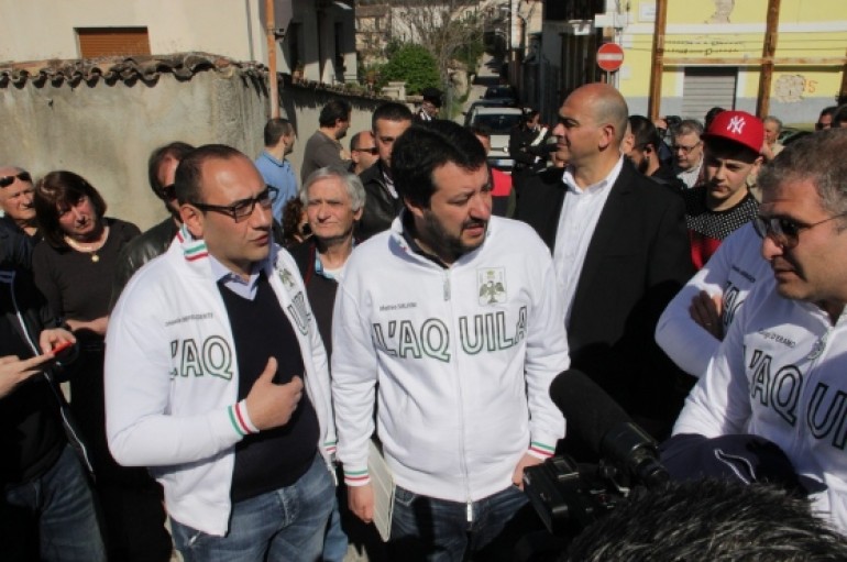 L’Aquila, il ritorno di Salvini tra selfie, autografi e proteste