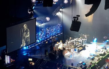 I Pearl Jam e le onde di Barcellona