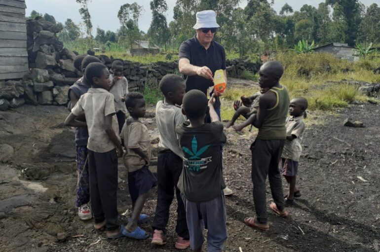 Congo: sale la tensione, prof italiano costretto al rientro
