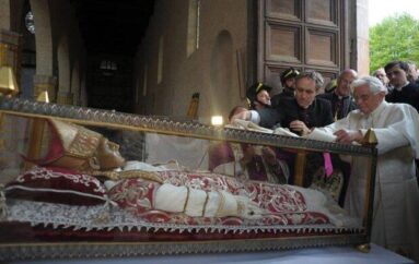 Ratzinger, Marsilio: sue dimissioni lo legarono all’Aquila