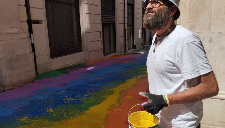 Perdonanza: Street Art arcobaleno in centro storico L’Aquila