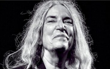 Patti Smith, il graffio del rock e lirico al Teatro Massimo