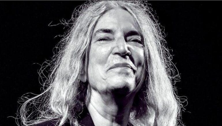 Patti Smith, il graffio del rock e lirico al Teatro Massimo