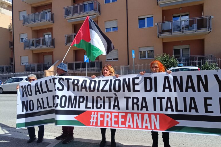 “No alla collaborazione tra Italia e Israele”