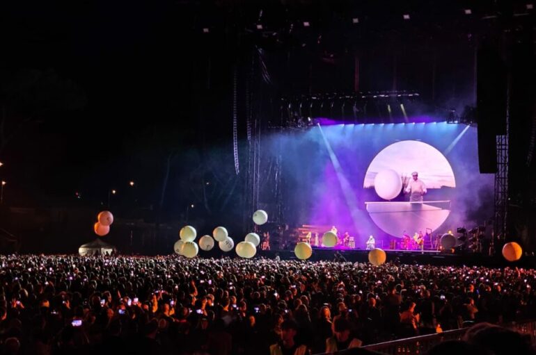 Gilmour, una ruota del tempo tra le bighe del Circo Massimo