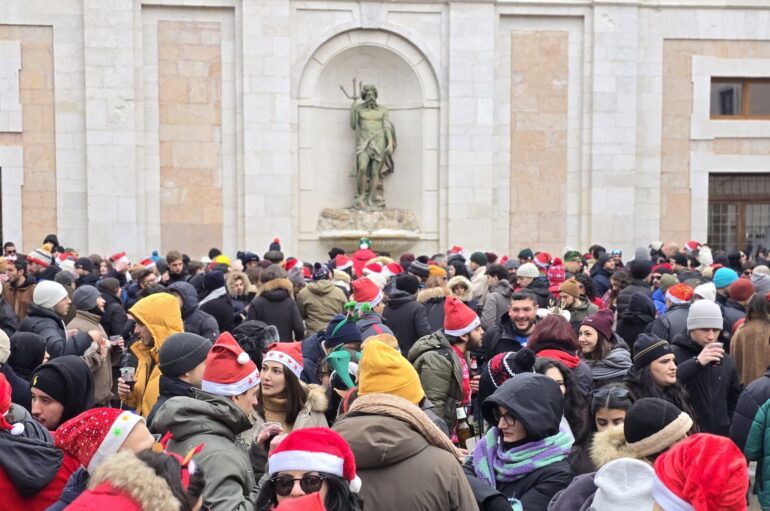 L’aperitivo della vigilia all’Aquila sotto la neve