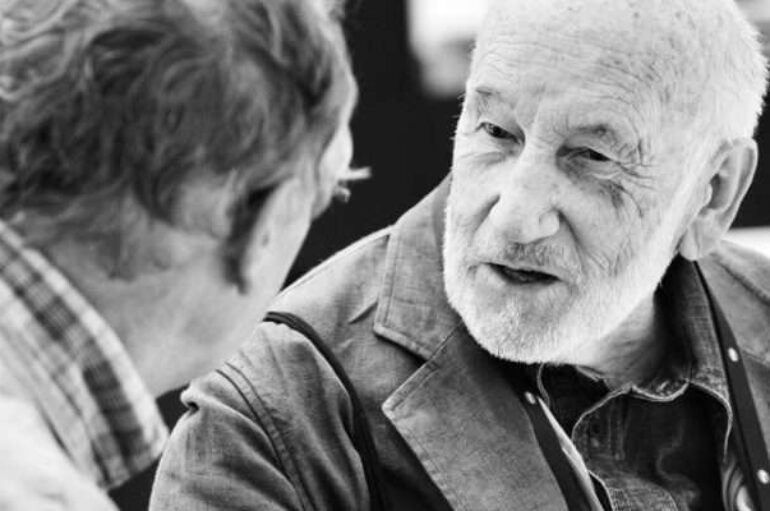Addio a Berengo Gardin, l’artigiano dell’immagine che raccontò L’Aquila