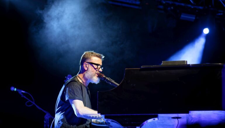 Marco Masini in “Ci vorrebbe ancora il mare”