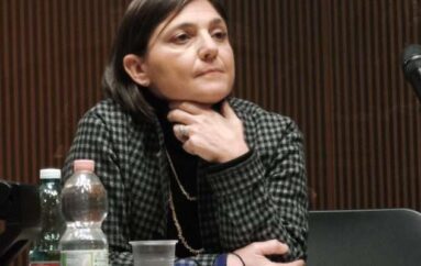 Serracchiani: “Riforma politica che cambia 7 articoli”