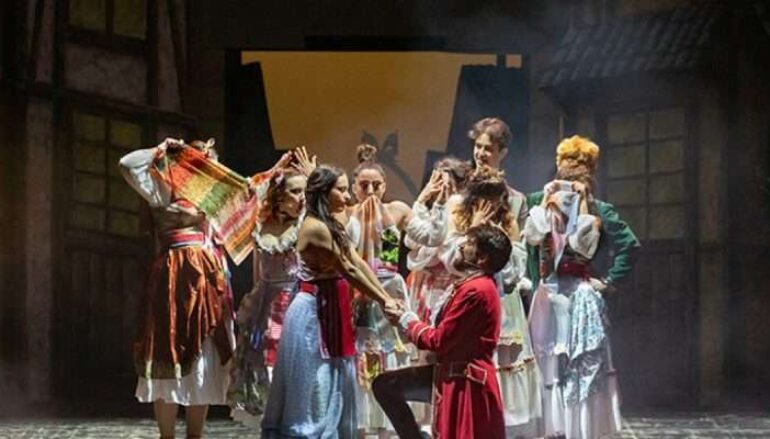 La Bella e la Bestia al Caniglia, il musical della Compagnia Neverland
