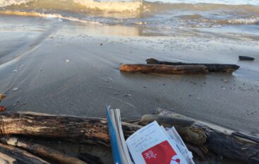 “Lasciate i vostri sudari nella tomba”