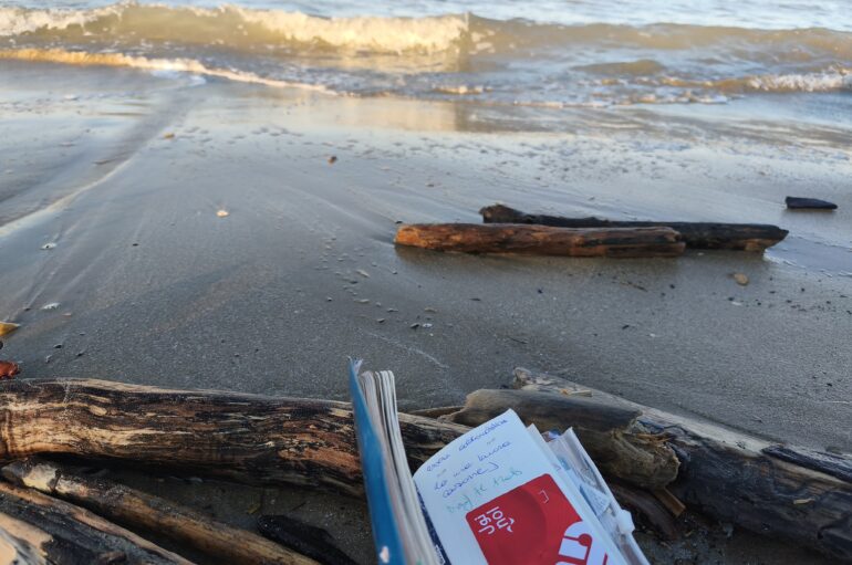 “Lasciate i vostri sudari nella tomba”