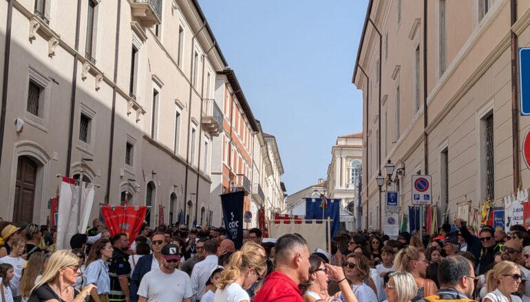 Dentro il Corteo della 732esima Perdonanza