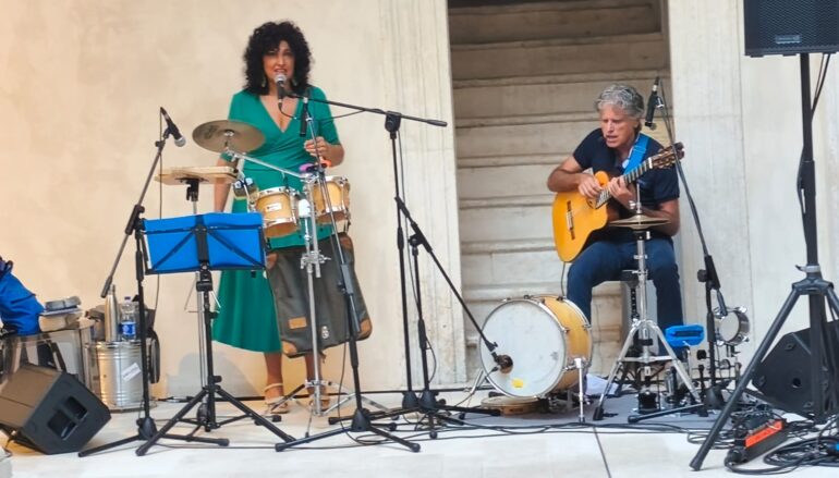 Palazzo Benedetti, il jazz si muove tra sax, corpi e opere d’arte