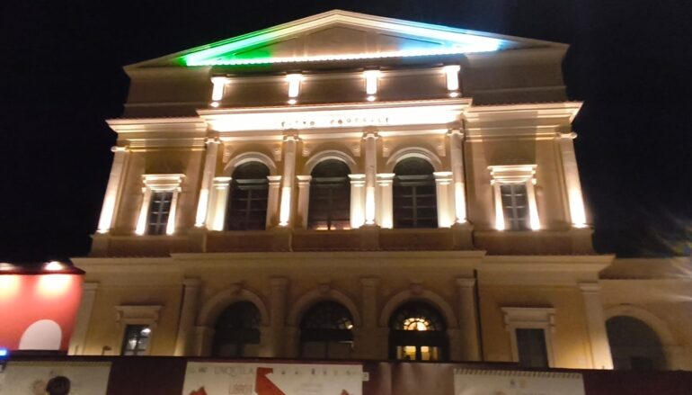 A 17 anni dal sisma riapre il Teatro Comunale dell’Aquila